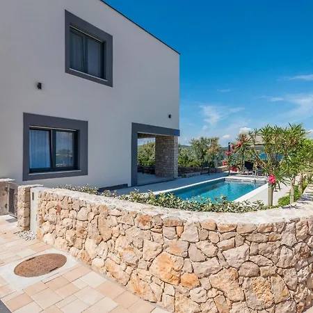 Vakantiehuis Royal House 1 *