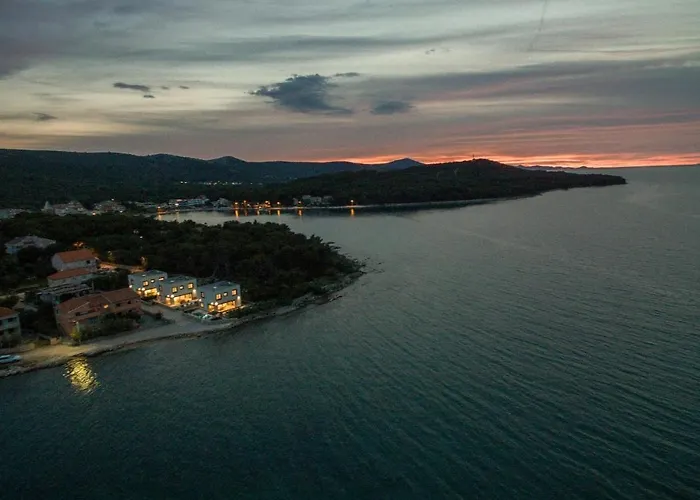 Дом отдыха Royal House 1 *