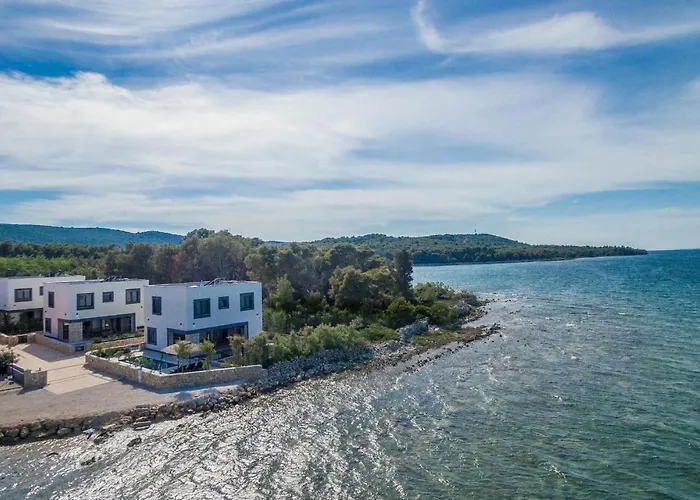Royal House 1 * Pašman